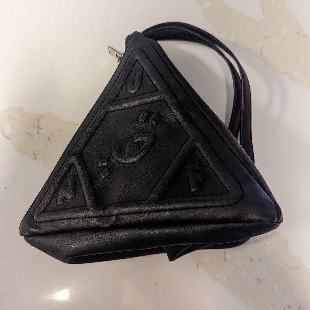 UNIF RARE Pyramid Clutch - Picture 8 of 12